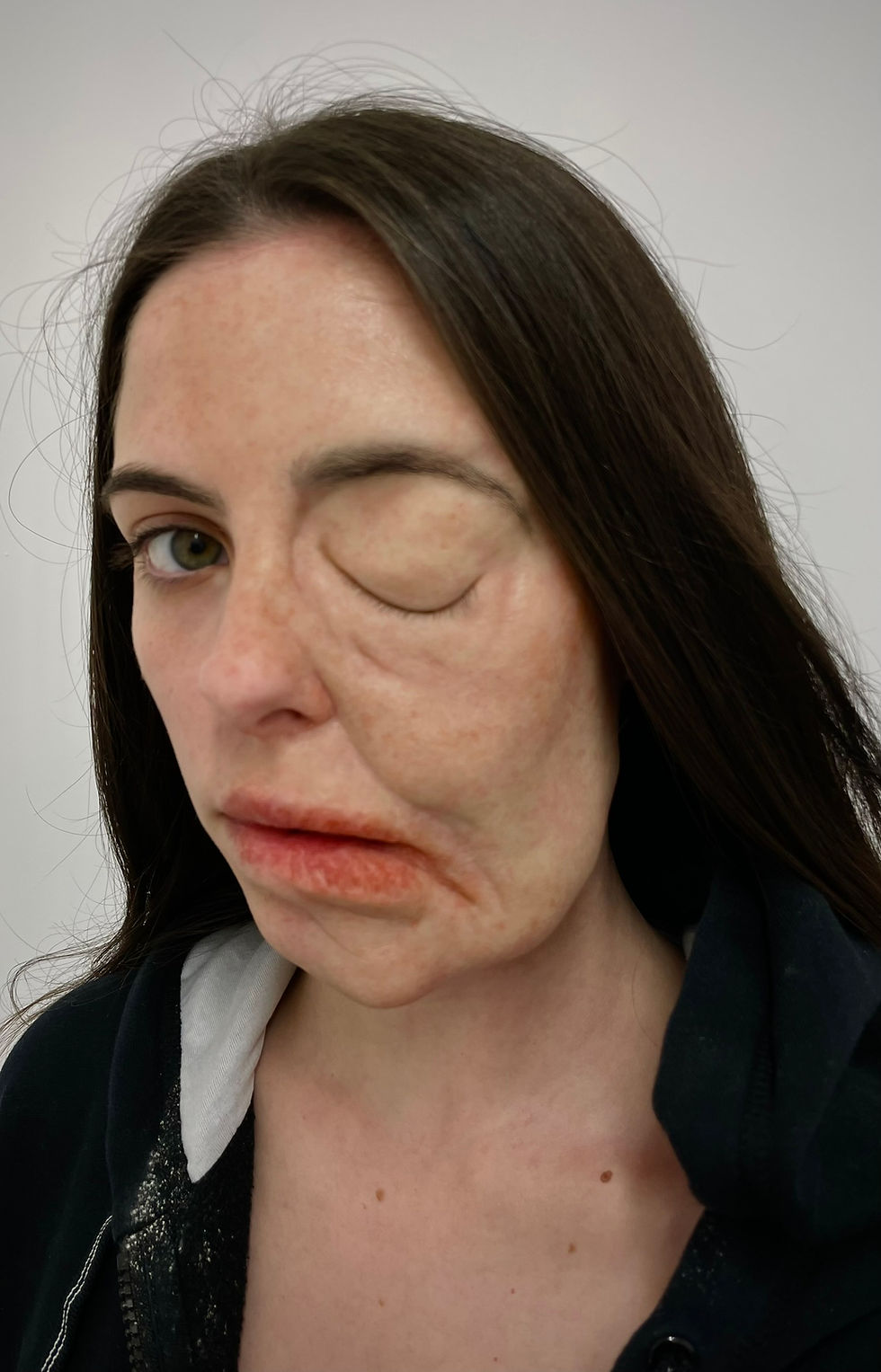 Caracterización facial protésica para Santuario